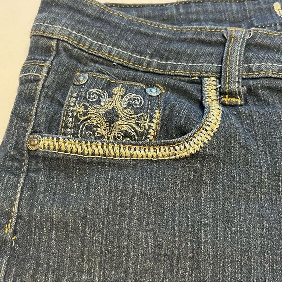 Hydrant Women's Blue denim Bermuda shorts Size 10 Embellished pockets - Picture 4 of 8
